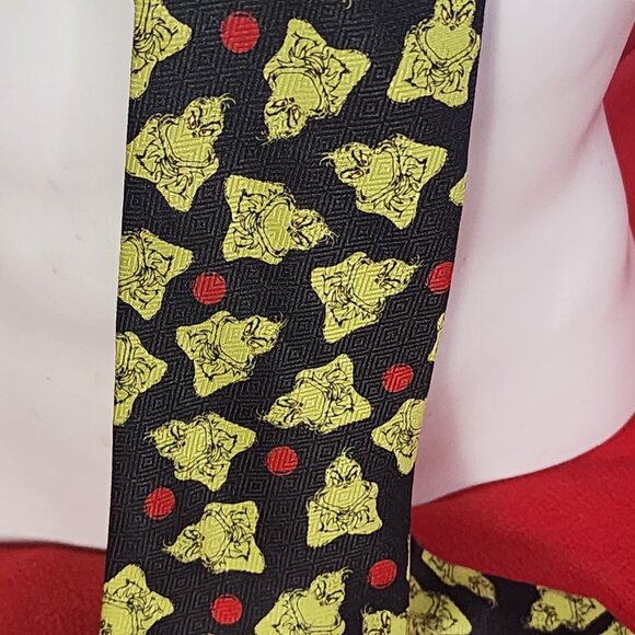 Dr. Seuss Brand Black Poly Green Grinch Crossing Arms and Red Bulbs Holiday Tie - Picture 9 of 16